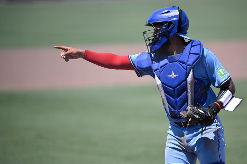 Red Sox re-acquire catcher ahead of Sept. 1 roster expansion