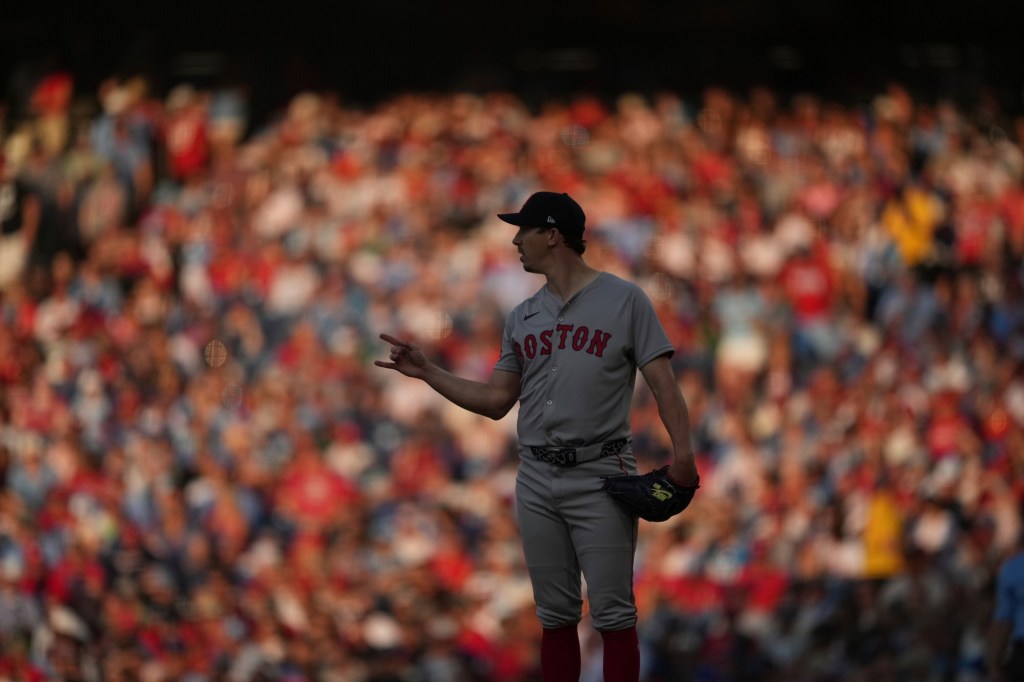 Phillies claim Tim Mayza, Walker Buehler to minor-league deal