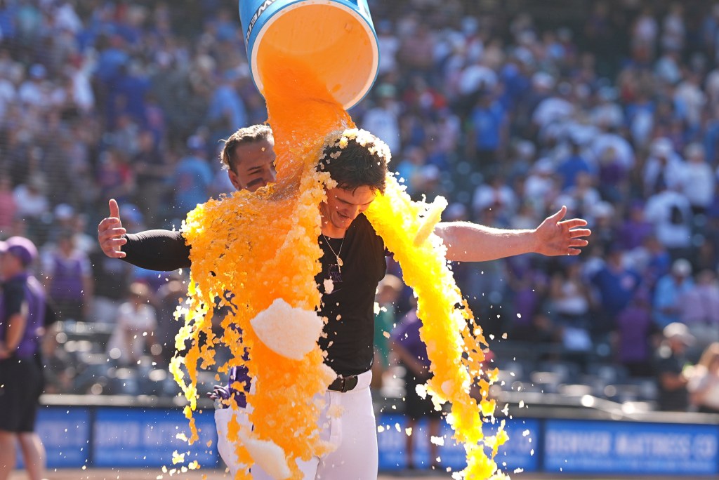 Mickey Moniak's walk-off triple lifts Rockies to 6-5 win over Cubs
