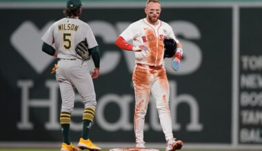 Red Sox shortstop ties MLB record with two stolen bases against A's