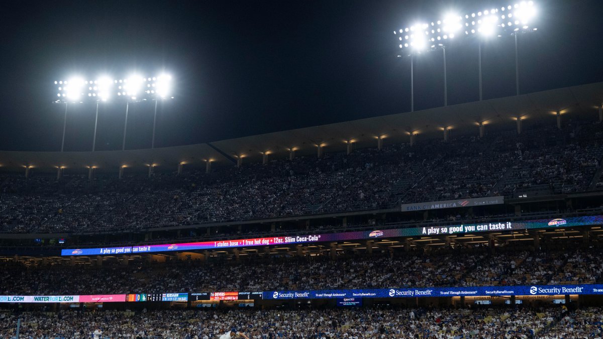 Dodgers become the 10th team in baseball history to draw 4 million fans in a season – NBC Los Angeles