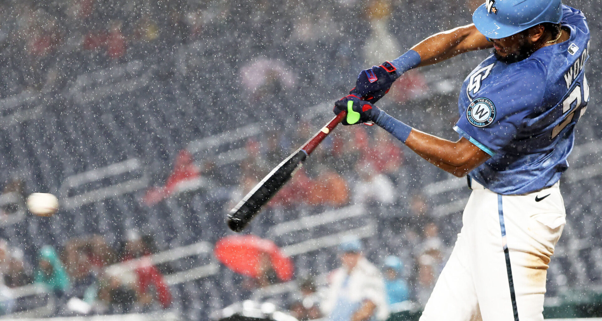 James Wood hits a tiebreaking homer as the Nationals edge the White Sox 6-5