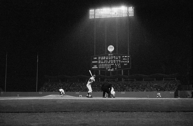 Dodgers pitcher Sandy Koufax pitches to the Chicago Cubs’ Chris...