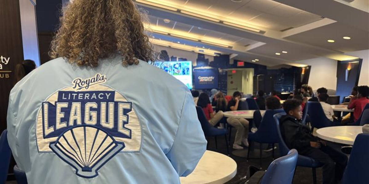 Royals step up to the plate for literacy, host fourth graders for reading event