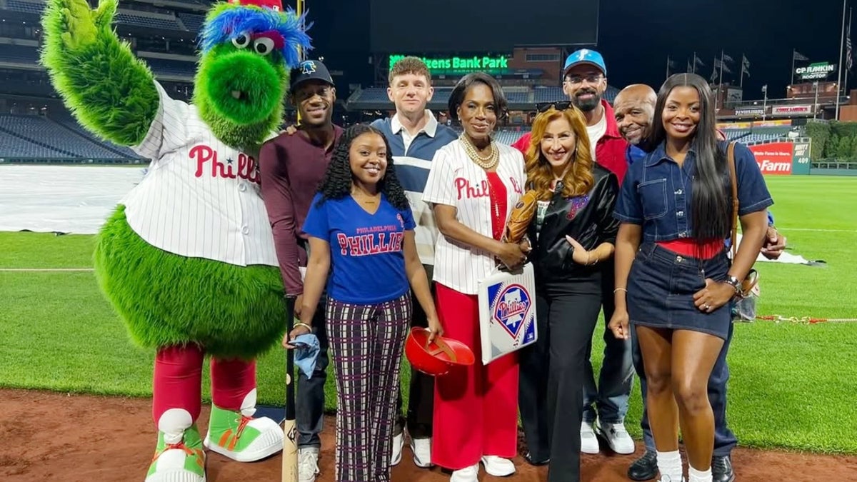 Chris Perfetti Jokes that Abbott Elementary Rigged the Phillies Game