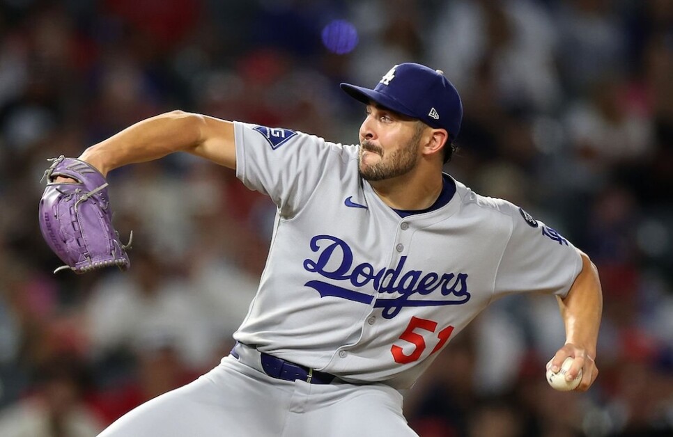 Alex Vesia, Tommy Edman, Max Muncy & Roki Sasaki