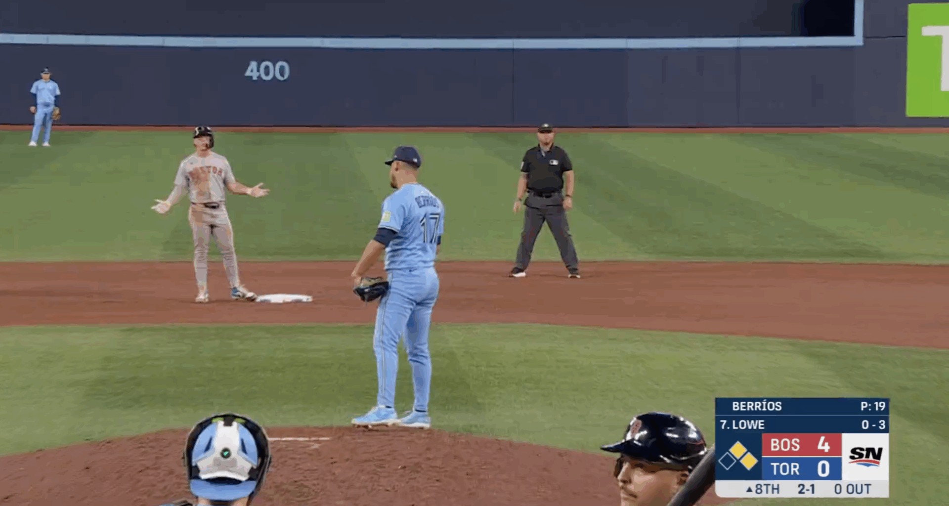 Blue Jays broadcasters call out Red Sox attempt to steal signs