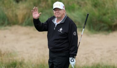 Disgraced MAGA Baseball Player Roger Clemens Gushes Over Donald Trump’s Golf Game