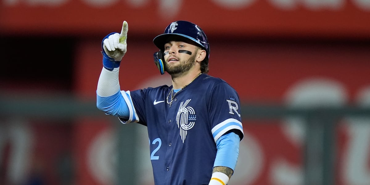 Perez hits 3-run HR in 7-run 1st inning as Royals rough up Scherzer in 20-1 win over Blue Jays