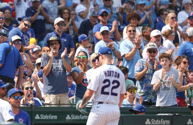 Chicago Cubs pitcher Cade Horton gets an ovation from fans as he leaves the game in the sixth inning Wednesday, Aug. 6, 2025, at Wrigley Field. (Brian Cassella/Chicago Tribune)