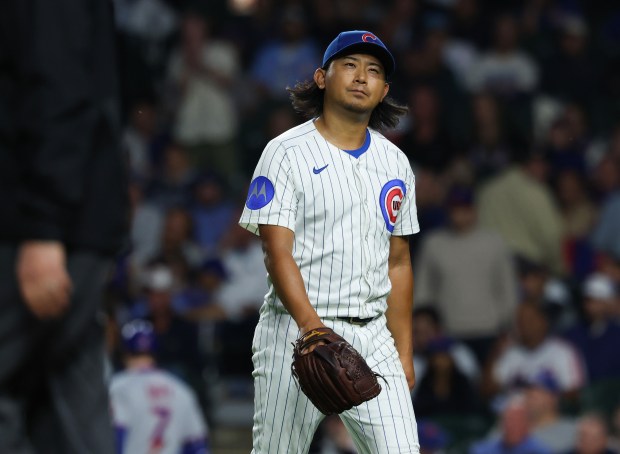 Cubs starting pitcher Shota Imanaga heads to the mound after giving up two runs to the Mets in the first inning at Wrigley Field on Sept. 25, 2025, in Chicago. (John J. Kim/Chicago Tribune)