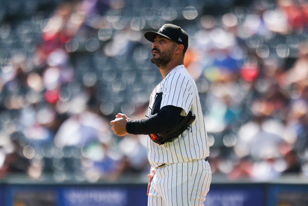 Chicago White Sox pitcher Martín Pérez (54) reacts after giving up a run during the first inning against the Baltimore Orioles at Rate Field on Wednesday, Sept. 17, 2025. (Eileen T. Meslar/Chicago Tribune)