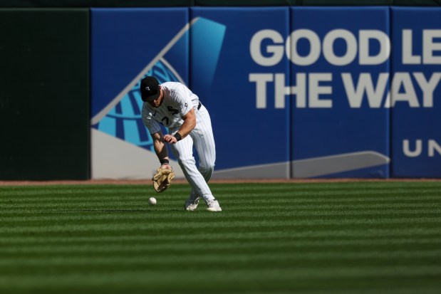 Chicago White Sox outfielder Will Robertson (37) fields a ball during the fourth inning against the Baltimore Orioles at Rate Field on Wednesday, Sept. 17, 2025. (Eileen T. Meslar/Chicago Tribune)