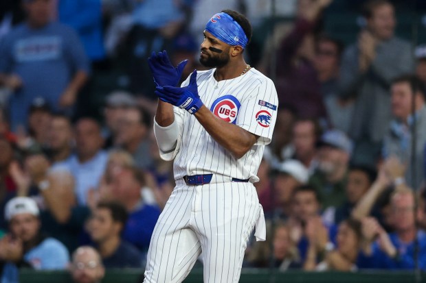 Chicago Cubs outfielder Willi Castro (1) celebrates after hitting a RBI single during the second inning against the Atlanta Braves at Wrigley Field Wednesday Sept. 3, 2025, in Chicago. (Armando L. Sanchez/Chicago Tribune)