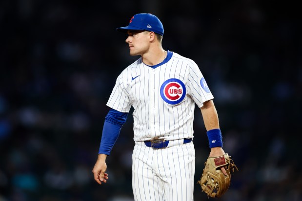 Chicago Cubs third base Matt Shaw (6) walks on the field during the first inning against the New York Mets at Wrigley Field Tuesday Sept. 23, 2025, in Chicago. (Armando L. Sanchez/Chicago Tribune)