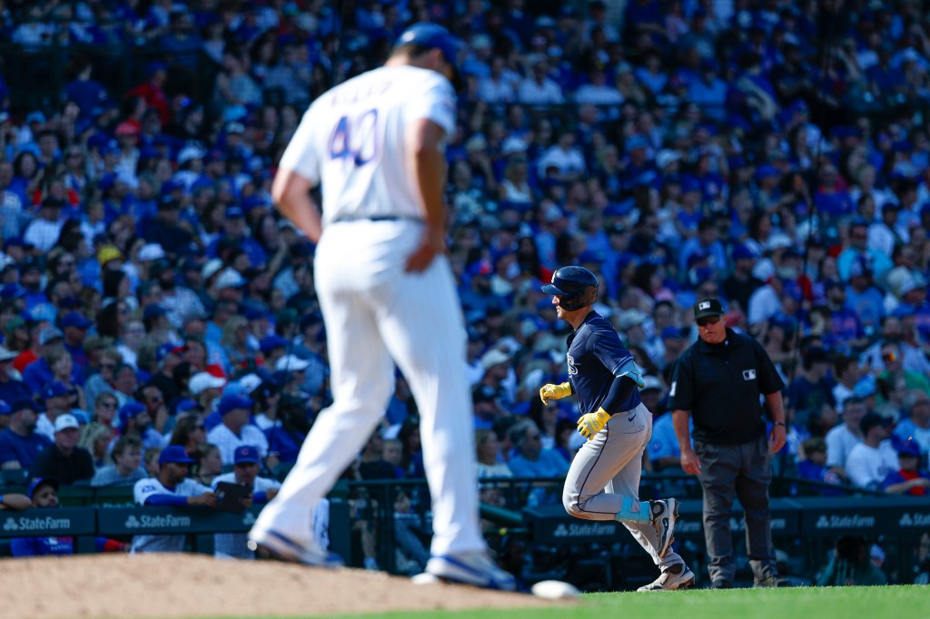 Moisés Ballesteros hits 1st MLB home run in loss