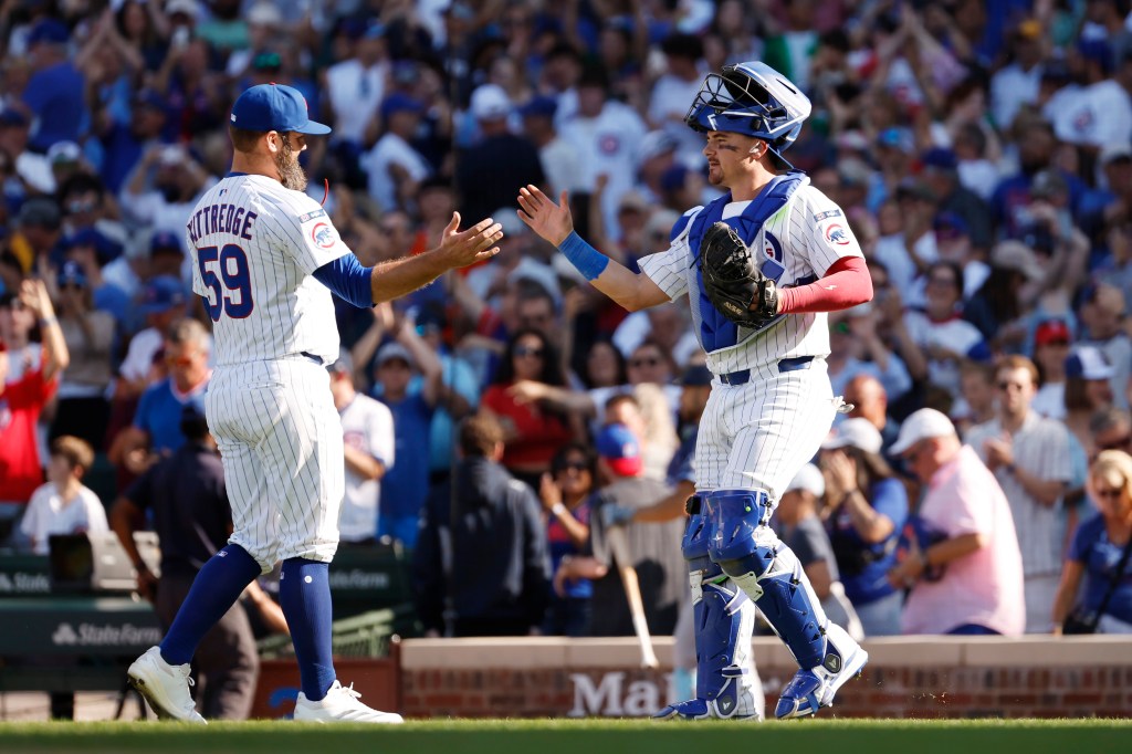 Chicago Cubs lower magic number for playoff berth to 4