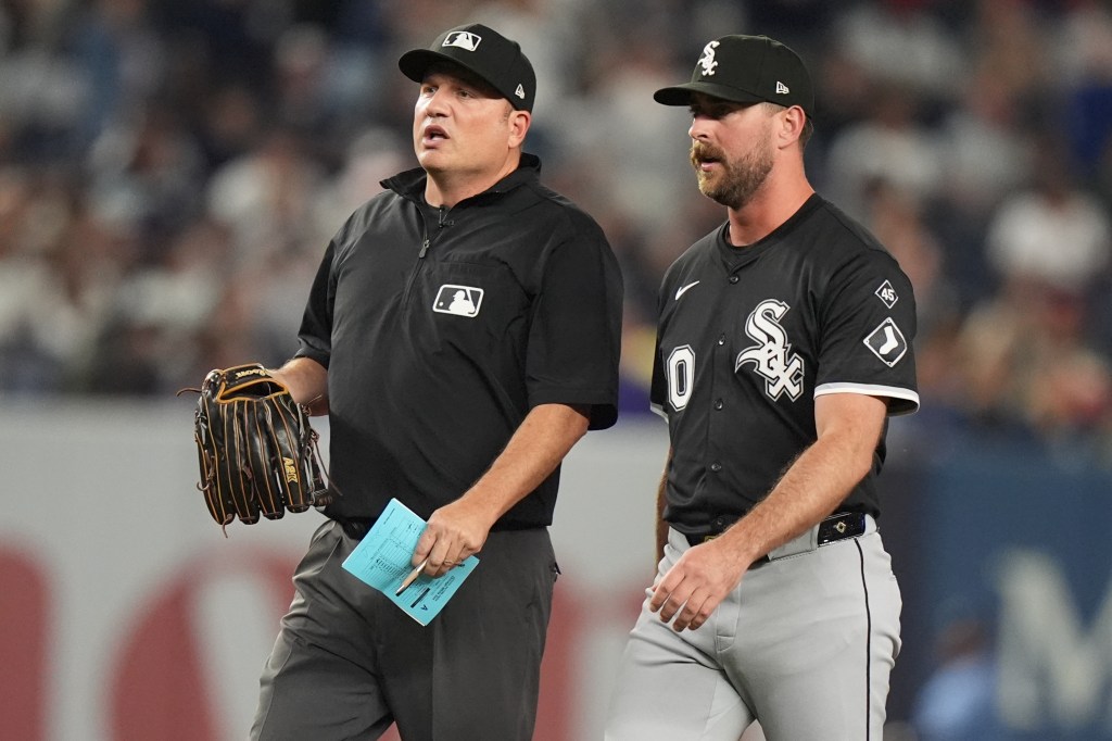 Chicago White Sox fall 5-3 for 11th loss in last 12 games