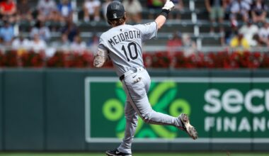 Cubs honor legend, Sox look to the future