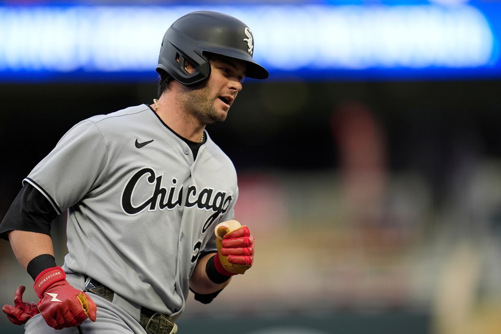 Chicago White Sox hit 4 home runs in win over Minnesota Twins