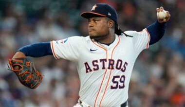 Houston Astros starting pitcher Framber Valdez throws against the Chicago White Sox during the second inning of a baseball game Sunday, Aug. 18, 2024, in Houston. (AP Photo/Eric Christian Smith)