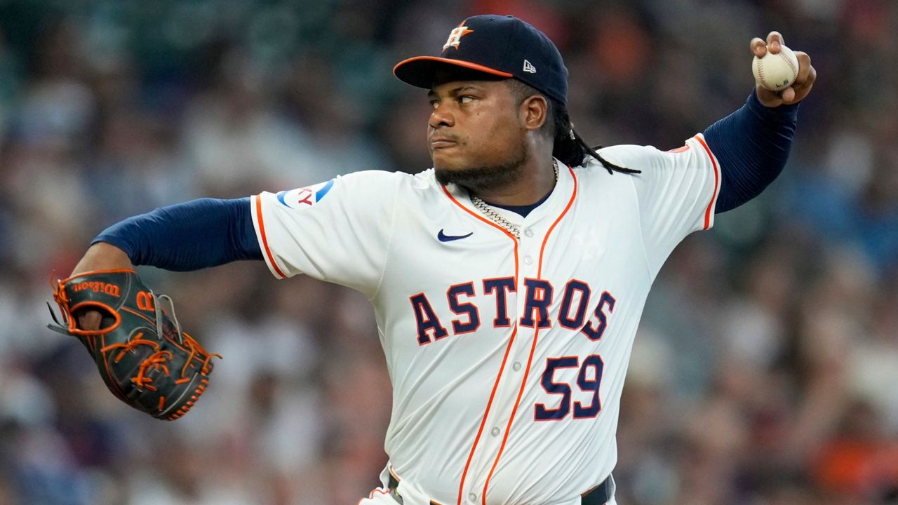 Houston Astros starting pitcher Framber Valdez throws against the Chicago White Sox during the second inning of a baseball game Sunday, Aug. 18, 2024, in Houston. (AP Photo/Eric Christian Smith)
