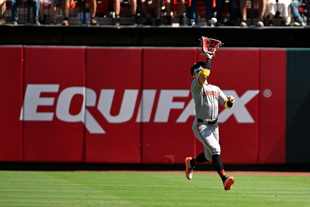 Cardinals, Giants still battling, but playoff hopes fading