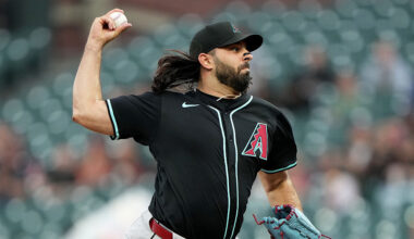 Diamondbacks DFA Nabil Crismatt, recall Bryce Javis