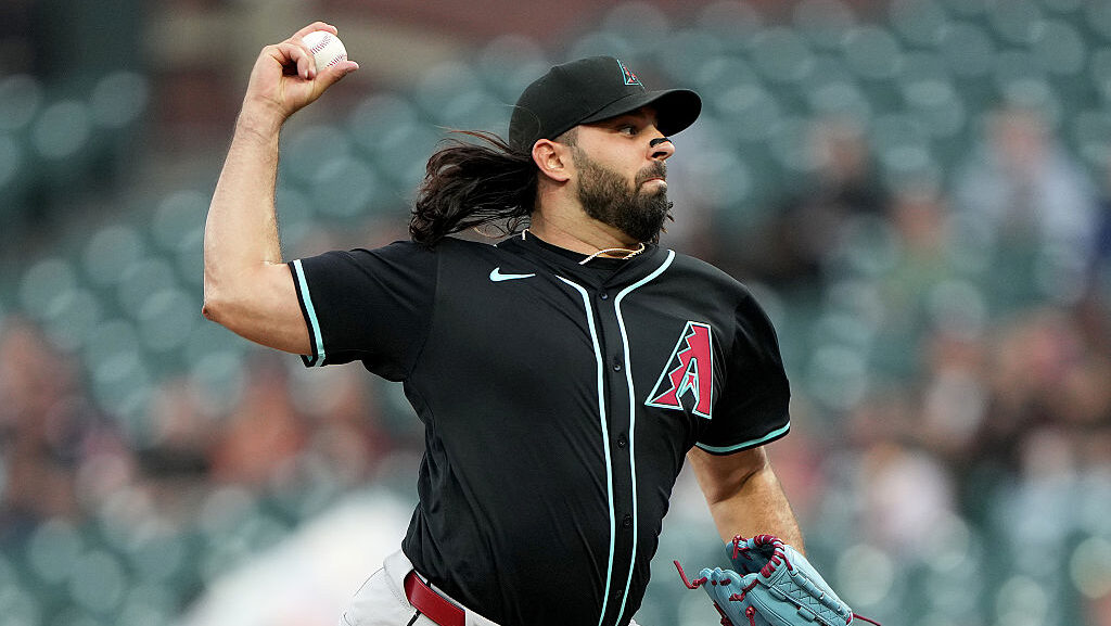 Diamondbacks DFA Nabil Crismatt, recall Bryce Javis