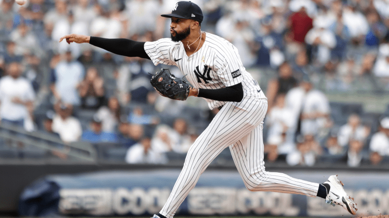 Yankees pitcher Devin Williams throws during the eighth inning against the Toronto Blue Jays at Yankee Stadium on September 7, 2025.