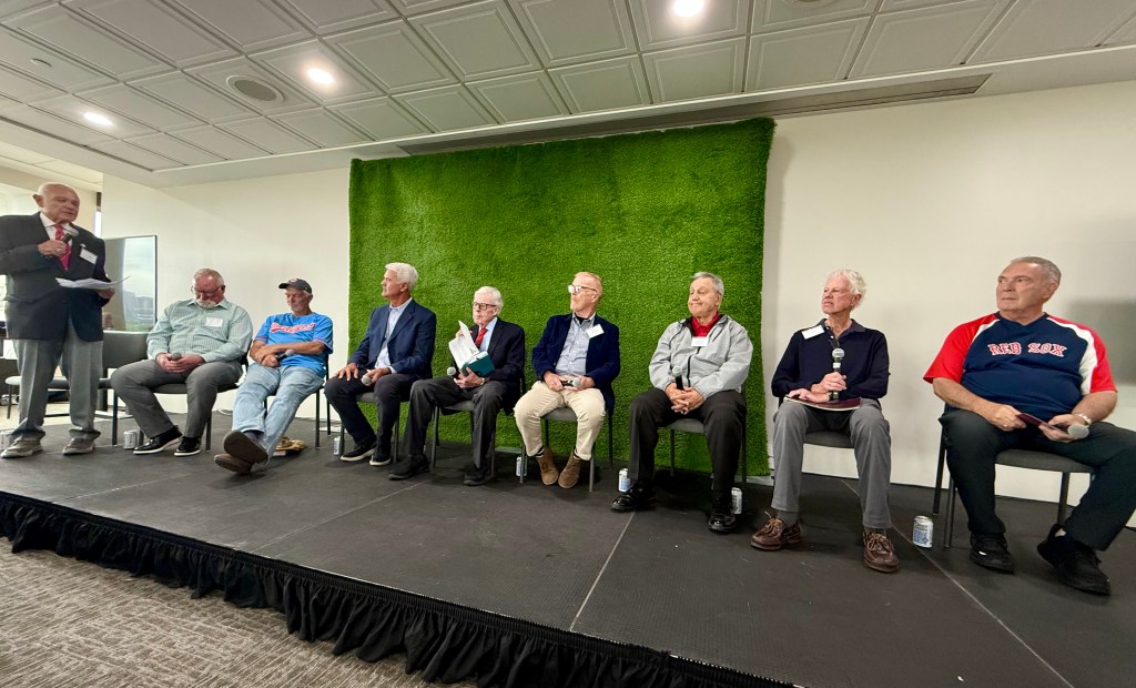 At Museum of Science's 1975 Red Sox exhibit, it's 'Super Sox' summer again