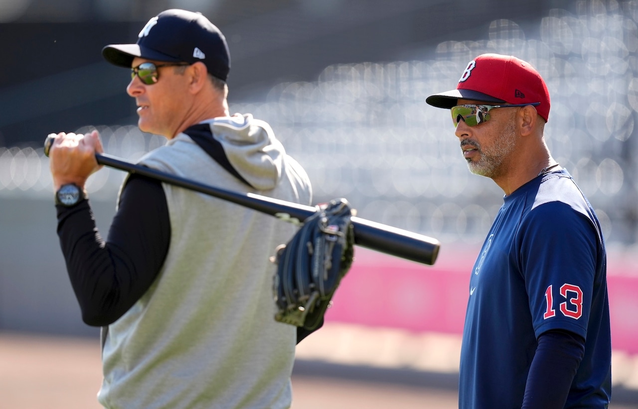Aaron Boone, Alex Cora