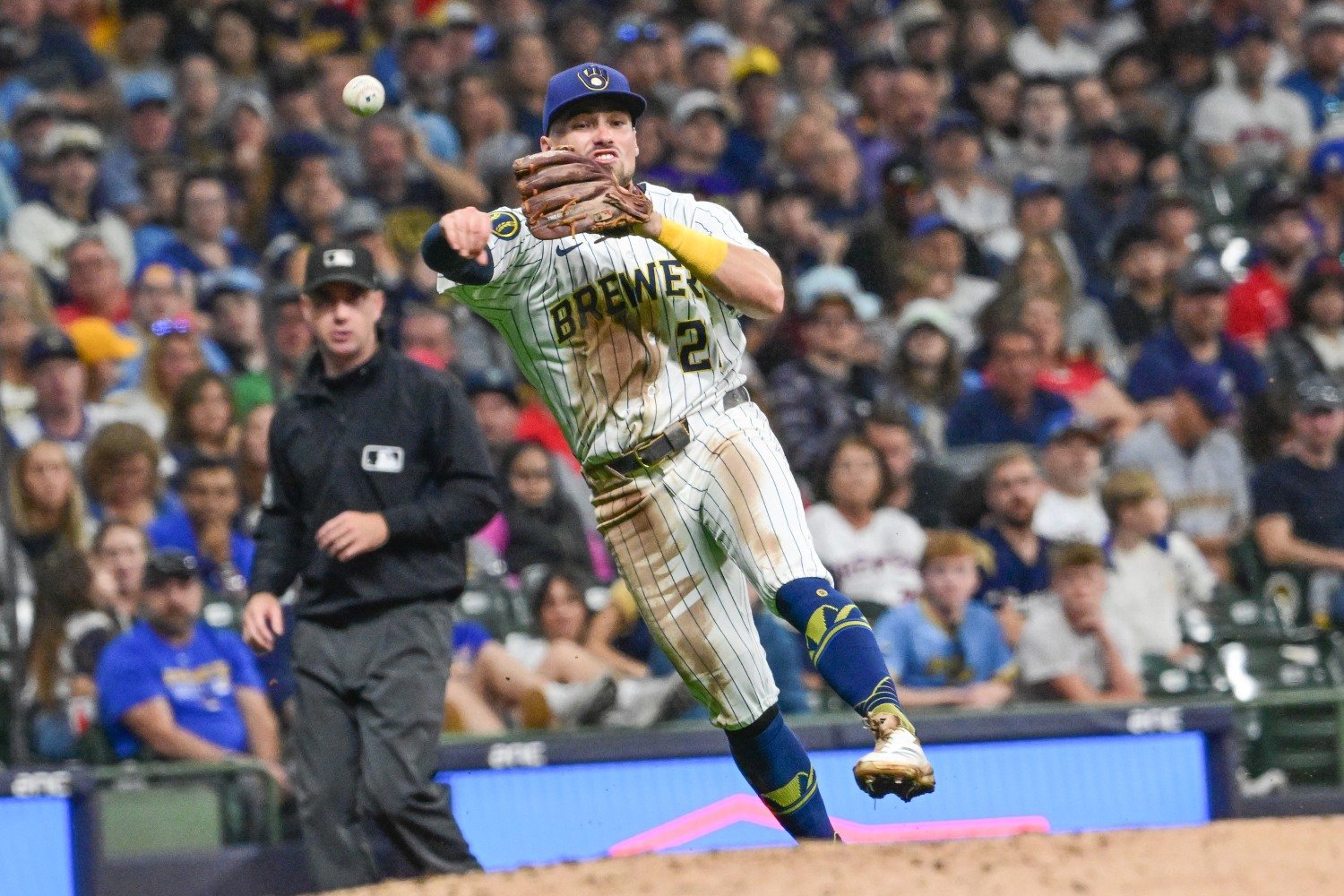 Joey Ortiz Has Rounded Into His Best Defensive Form, at Perfect Time for Brewers - Brewers