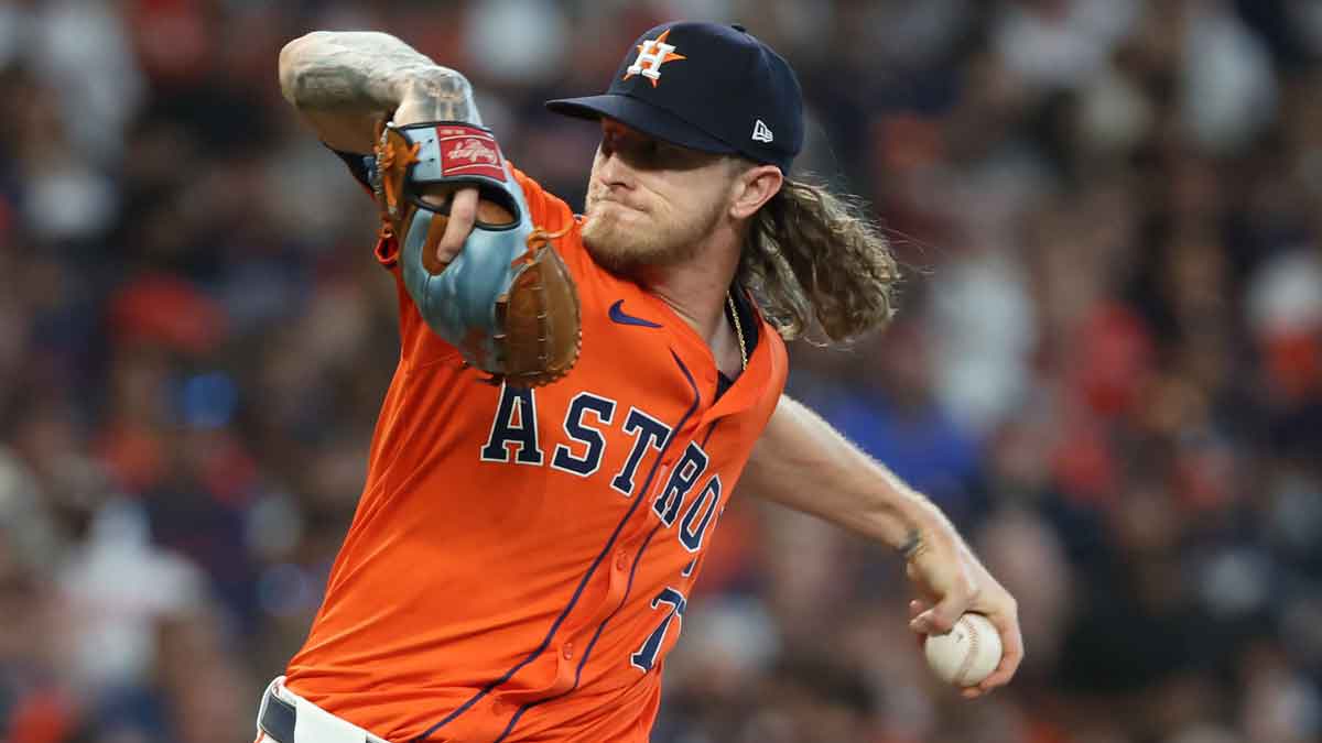 Houston Astros pitcher Josh Hader (71) throws against the Detroit Tigers during the eighth inning of game two of the Wildcard round.