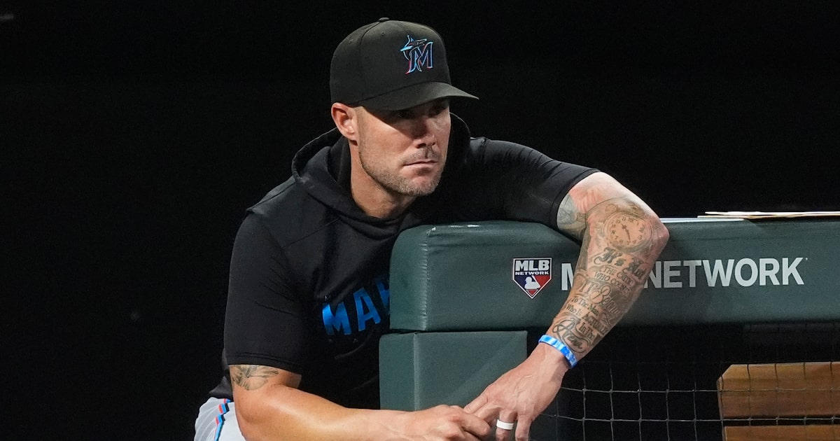 Who is Skip Schumaker? 5 things to know about Texas Rangers manager candidate