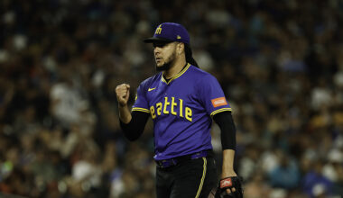 Seattle Mariners Luis Castillo...