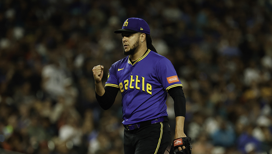 Seattle Mariners Luis Castillo...