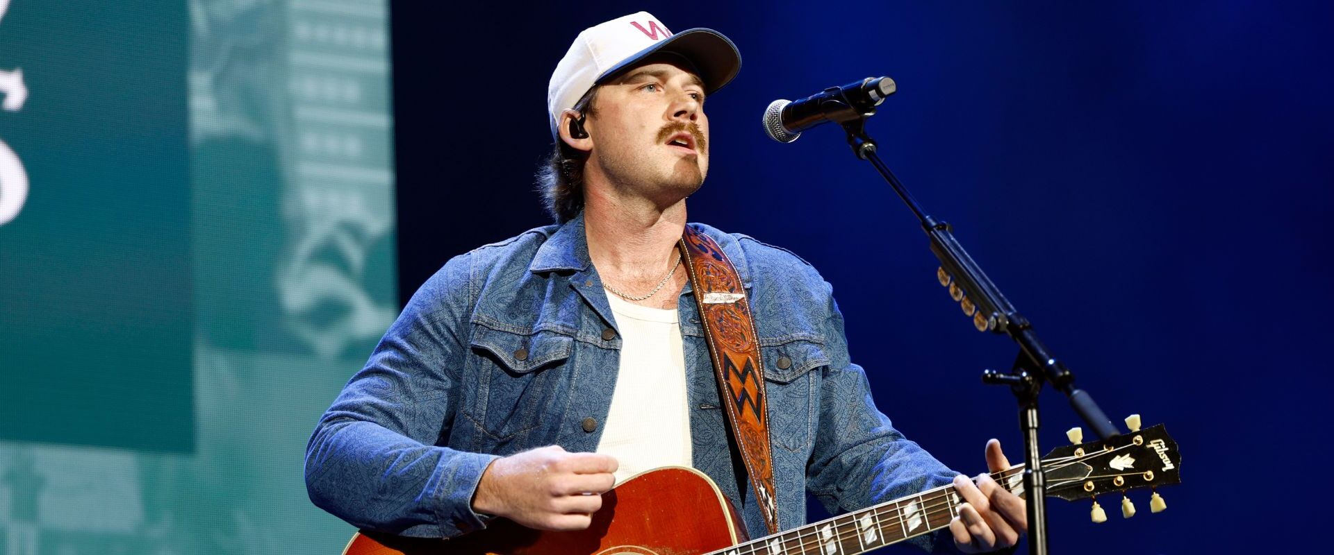 Morgan Wallen Attempts To Recreate MLB Legend’s Iconic Bat Flip, Accidentally Hits His Wife