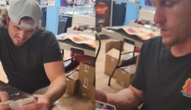 Toronto Blue Jays players visit A&C Games to buy baseball cards, Wii