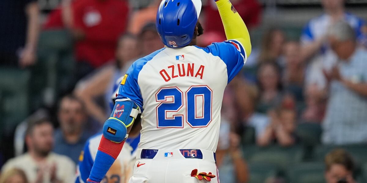 Braves sweep Marlins in historic doubleheader with first female umpire