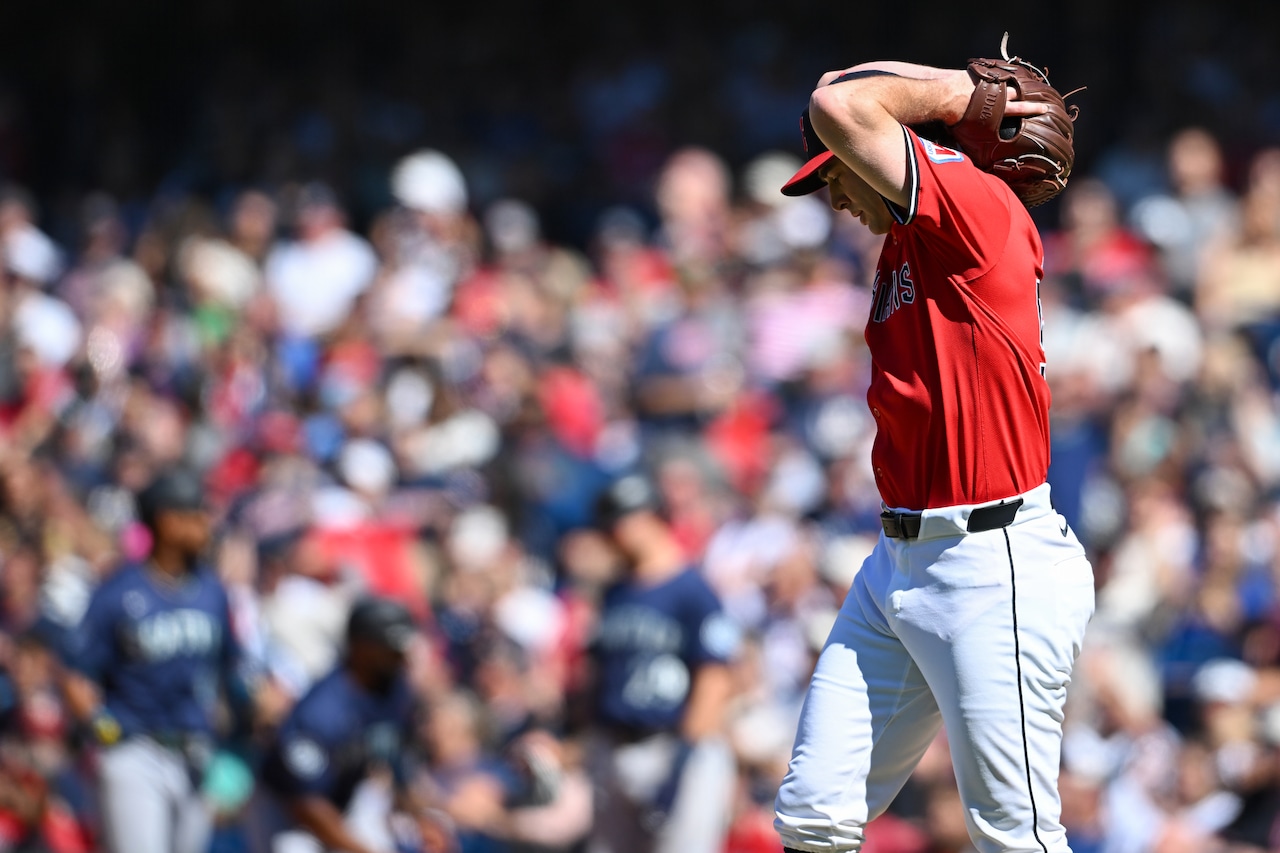 Guardians’ bats continue to struggle in 4-2 loss to Mariners