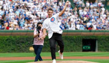 Anthony Rizzo retires with the Chicago Cubs, nearly catches home run in Wrigley bleachers