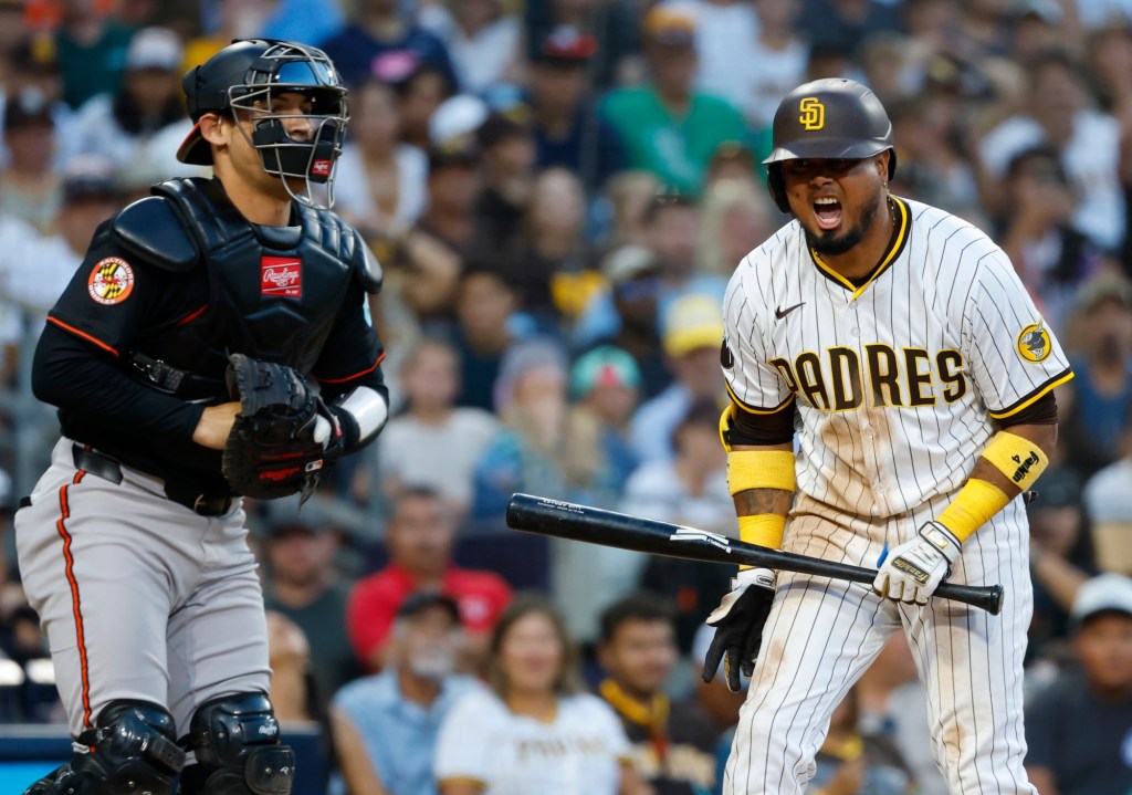 There are no excuses for Padres' late-season skid