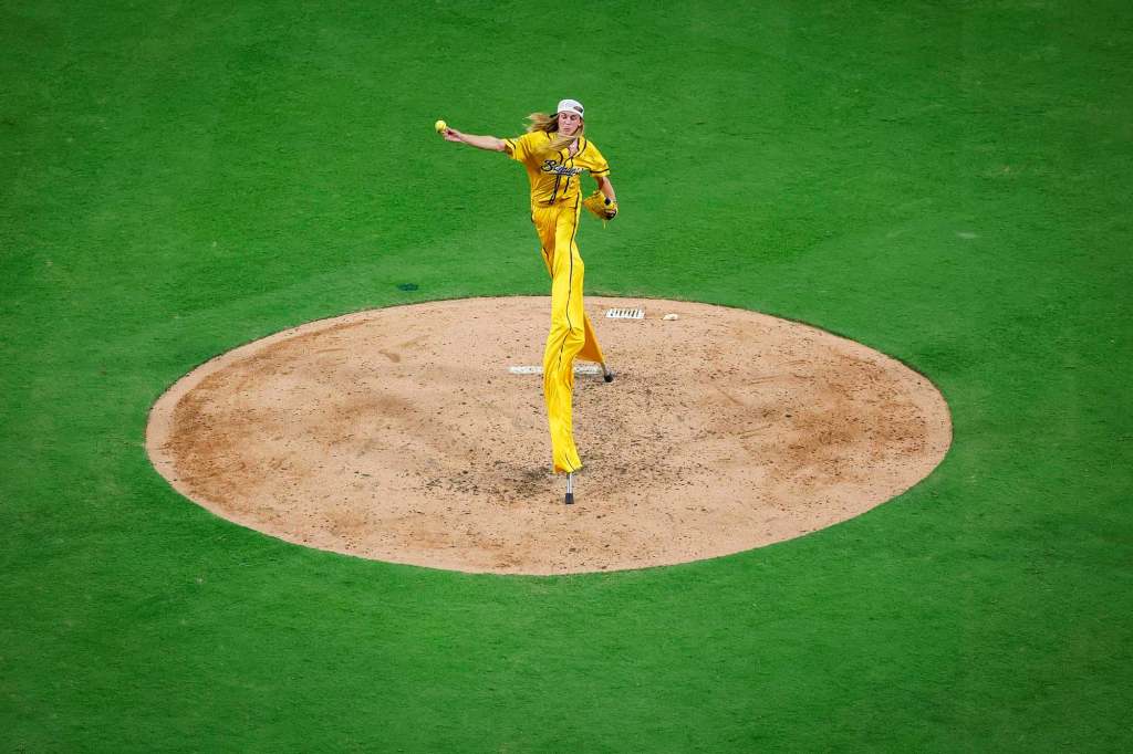 'Banana Ball' turns baseball on its head, sends San Diego fans into a frenzy