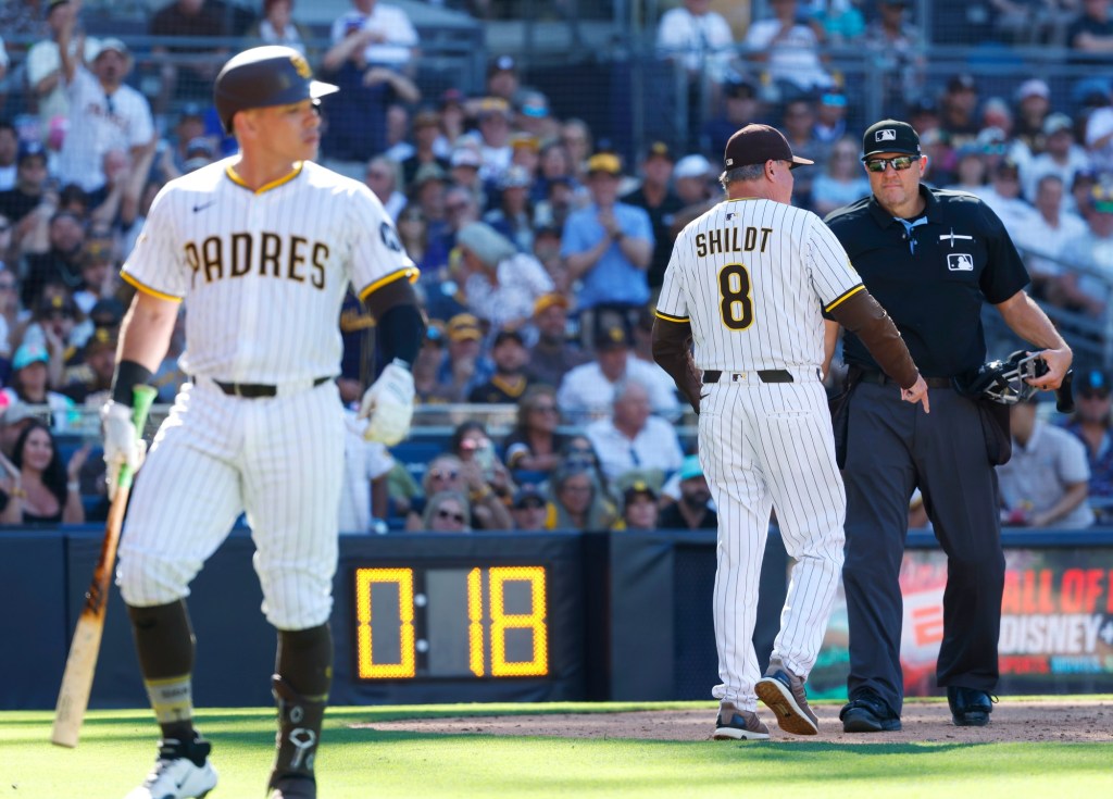 Ramon Laureano (finger) injured as Padres fall to Brewers, fail to gain in standings