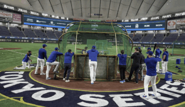 Smoking Areas in Clubhouse, No Pitch Clock: MLB Players Get a Little Taste of Japan