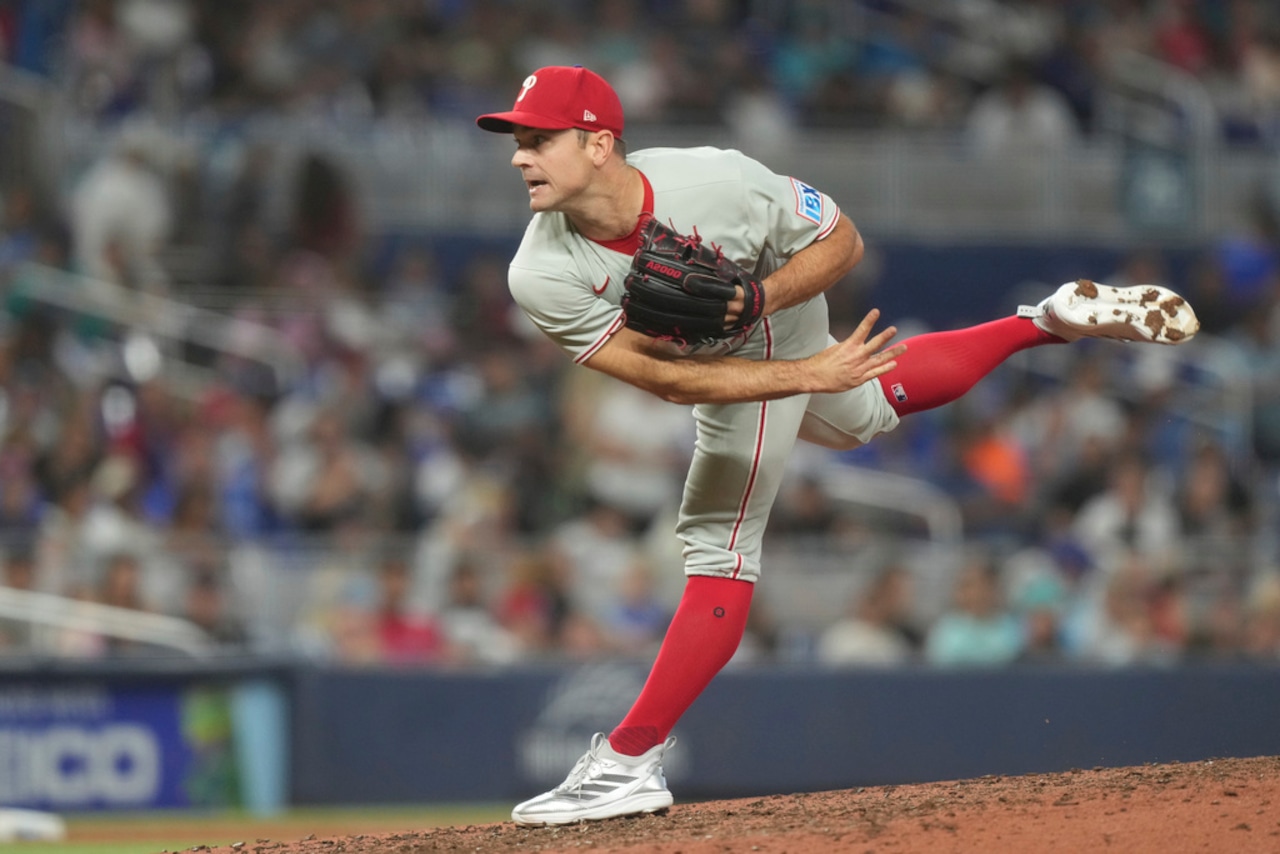 Philadelphia Phillies reliever David Robertson pitches during a National League game against the Miami Marlins on Sept. 6, 2025, at LoanDepot Park in Miami.