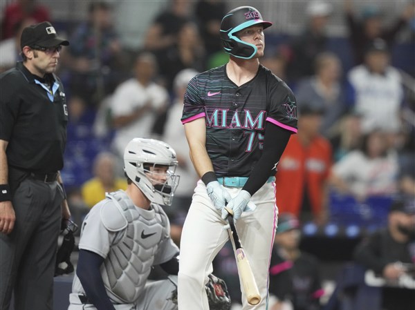 Johnston's two-run homer in 11th lifts Marlins to 6-4 win over Tigers