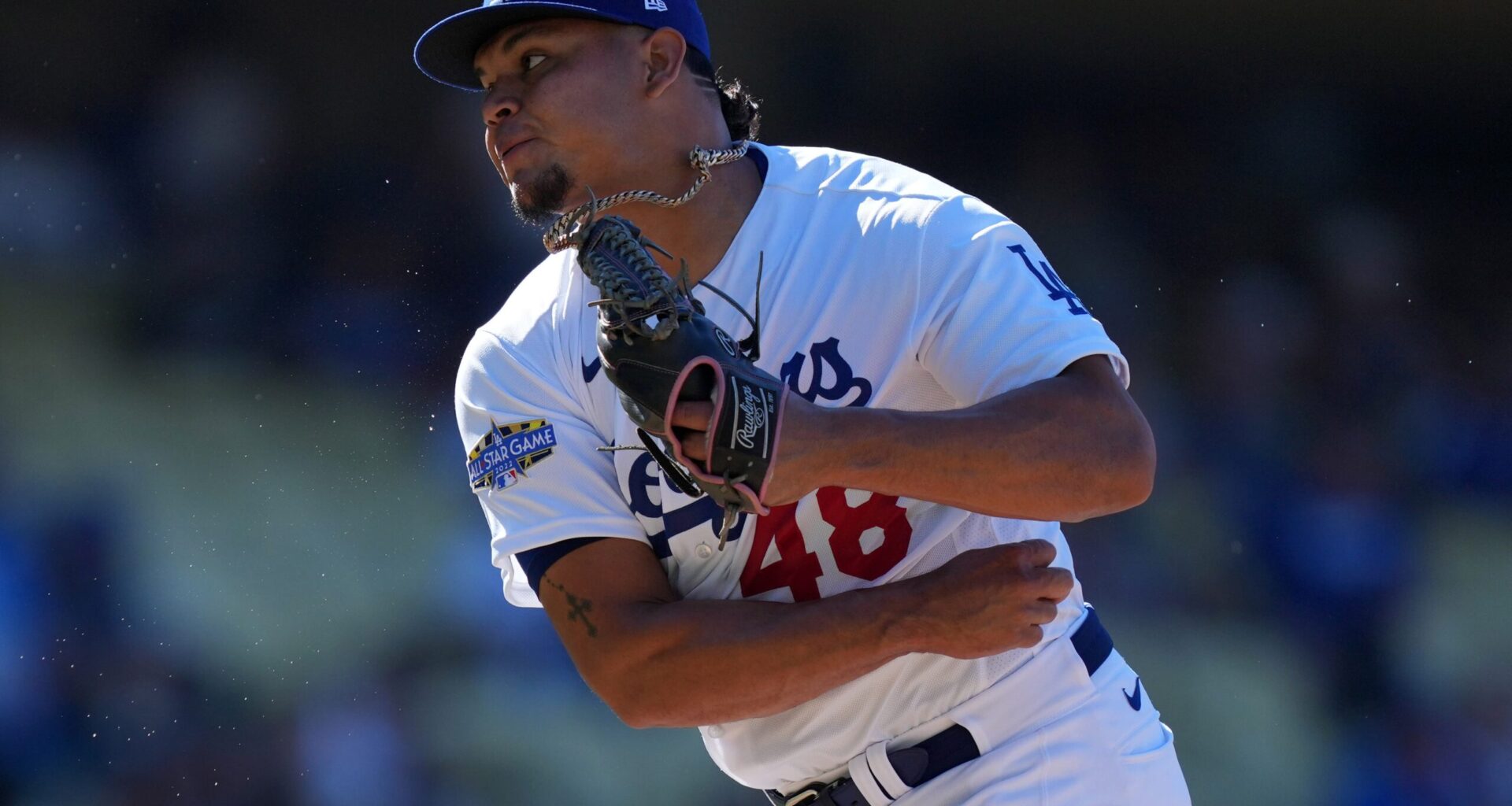 Dodgers' Dave Roberts Reveals Unfortunate Brusdar Graterol Injury Update
