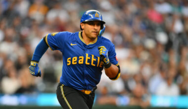 Rangers Sign Donovan Solano, Cal Quantrill